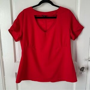 City Chic Women’s Red Blouse‎ Short Sleeve Split Back Minimalist Chic NWOT